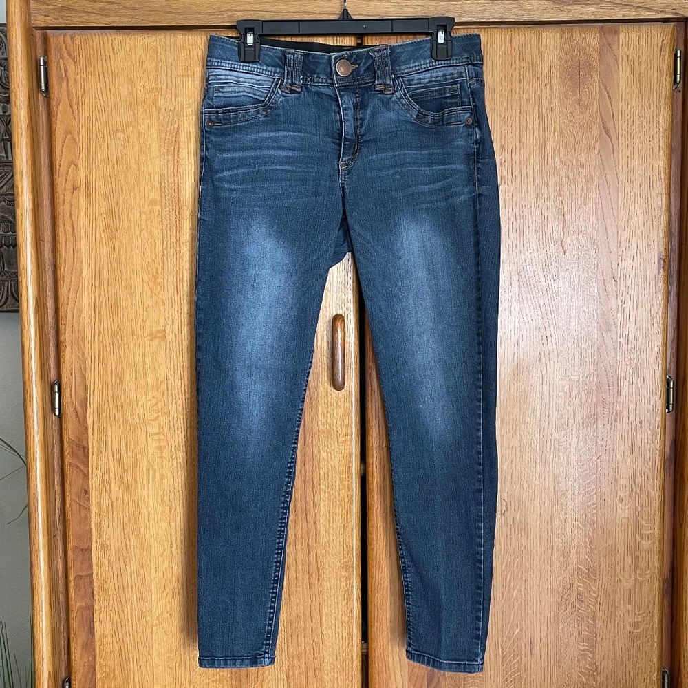 Democracy Ab-solution Skinny Size: 8